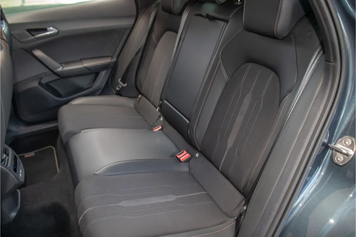 1.4 e-Hybrid 245pk VZ, Panoramadak, Maxton, Stoel & Stuurverwarming, Carplay, Camera, Full LED, Adaptive Cruise.