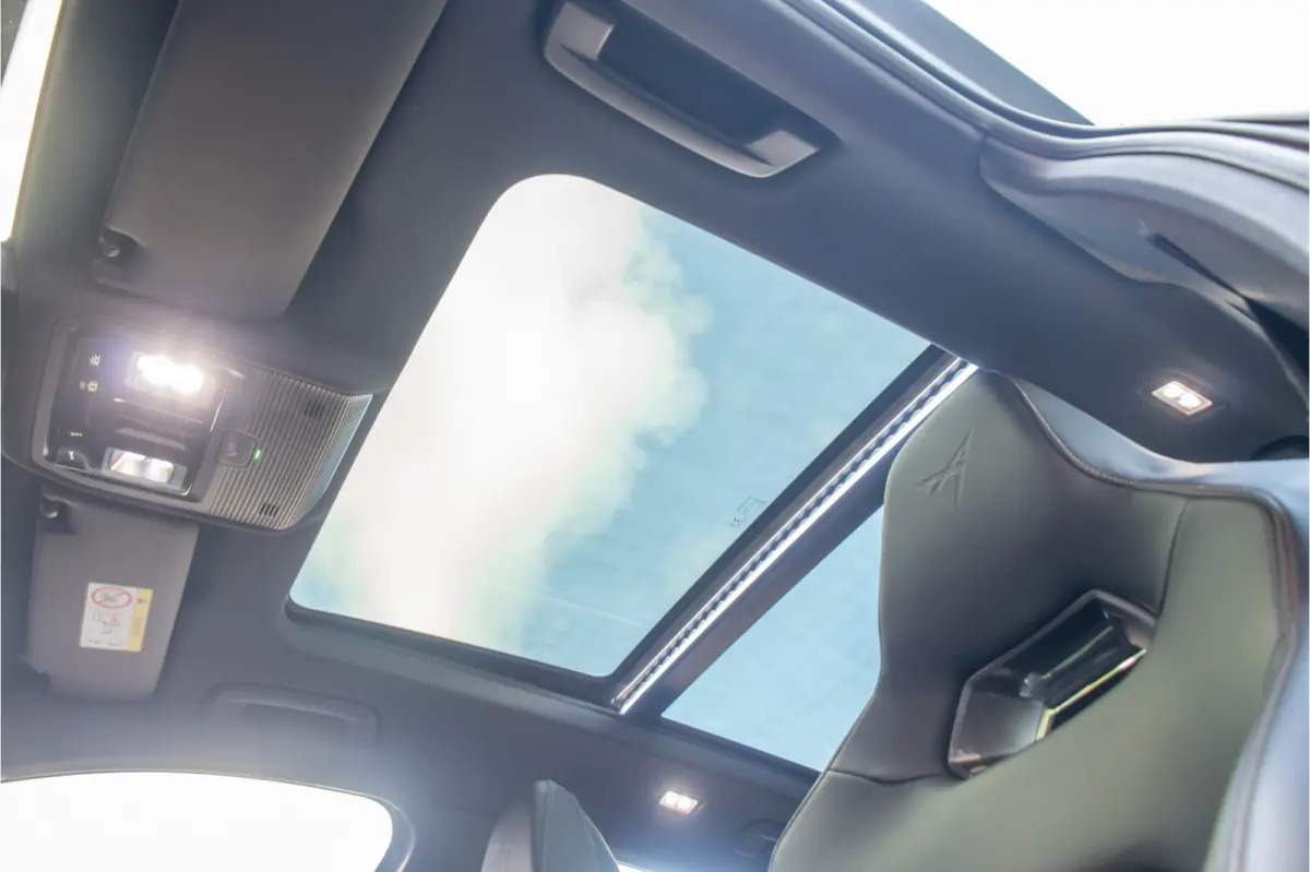 1.4 e-Hybrid 245pk VZ, Panoramadak, Maxton, Stoel & Stuurverwarming, Carplay, Camera, Full LED, Adaptive Cruise.