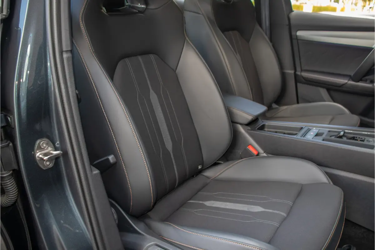 1.4 e-Hybrid 245pk VZ, Panoramadak, Maxton, Stoel & Stuurverwarming, Carplay, Camera, Full LED, Adaptive Cruise.