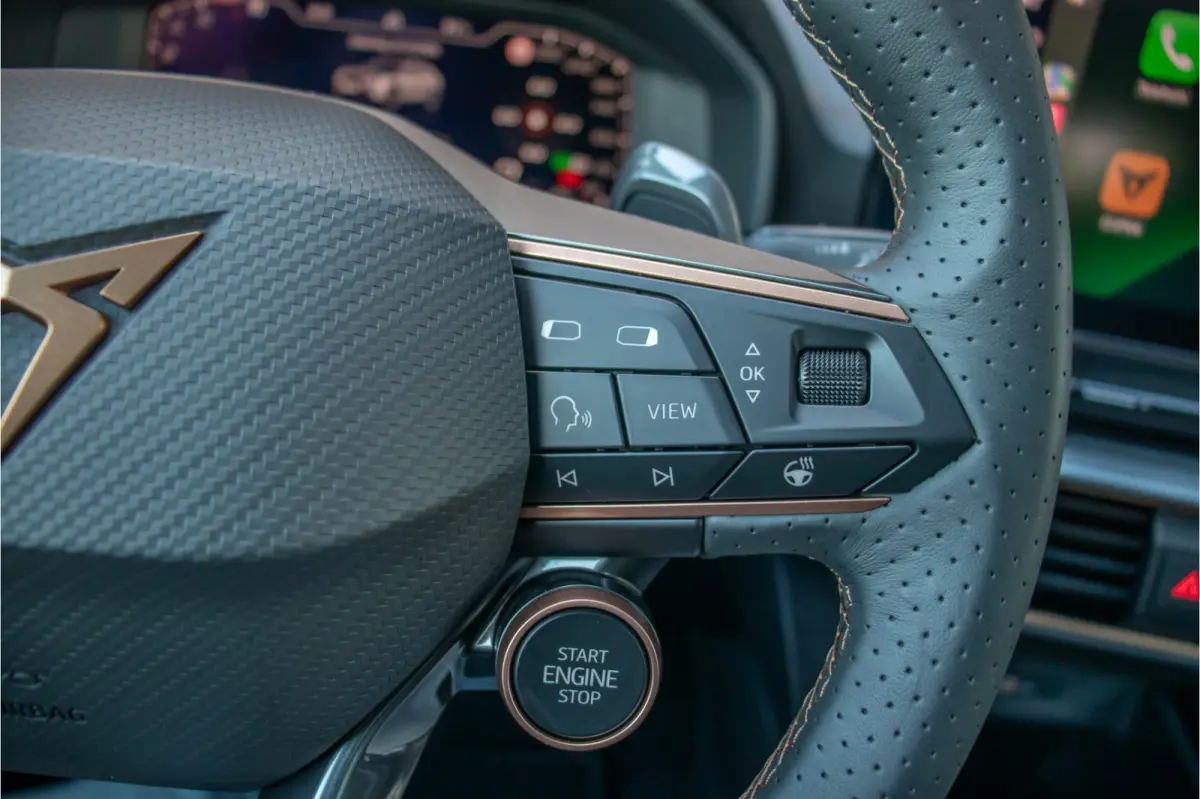 1.4 e-Hybrid 245pk VZ, Panoramadak, Maxton, Stoel & Stuurverwarming, Carplay, Camera, Full LED, Adaptive Cruise.