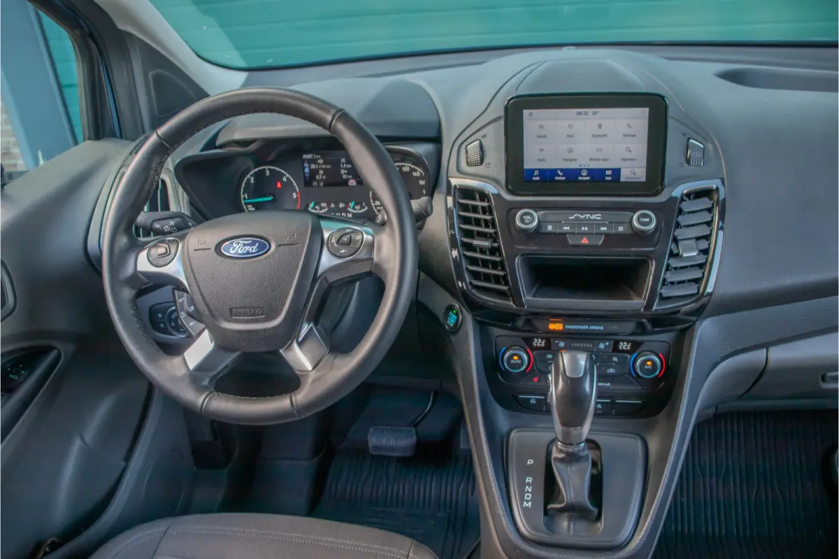 1.5 EcoBlue Automaat L2 Limited, 1e eigenaar, 3-zits, Adaptive Cruise, Camera, 2x schuifdeur, Carplay, Stoelverwarming.