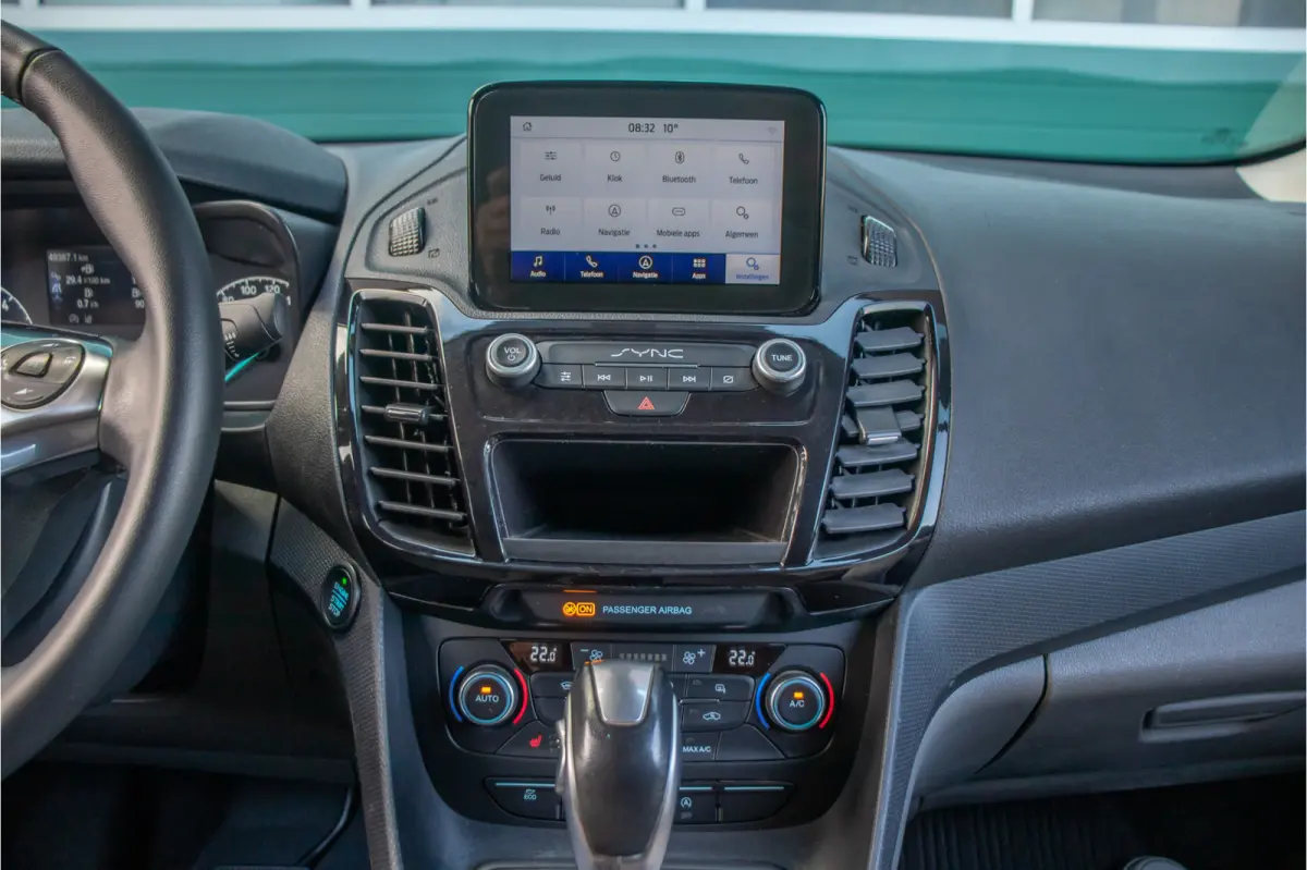 1.5 EcoBlue Automaat L2 Limited, 1e eigenaar, 3-zits, Adaptive Cruise, Camera, 2x schuifdeur, Carplay, Stoelverwarming.