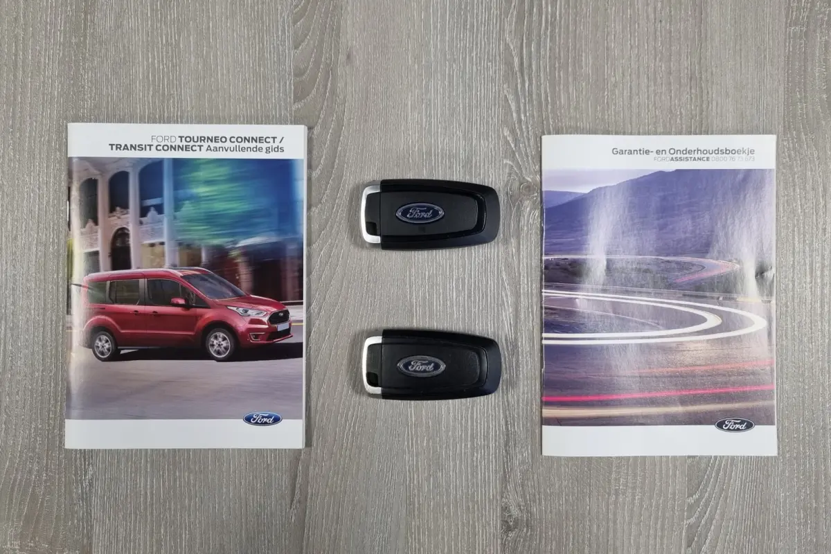 1.5 EcoBlue Automaat L2 Limited, 1e eigenaar, 3-zits, Adaptive Cruise, Camera, 2x schuifdeur, Carplay, Stoelverwarming.