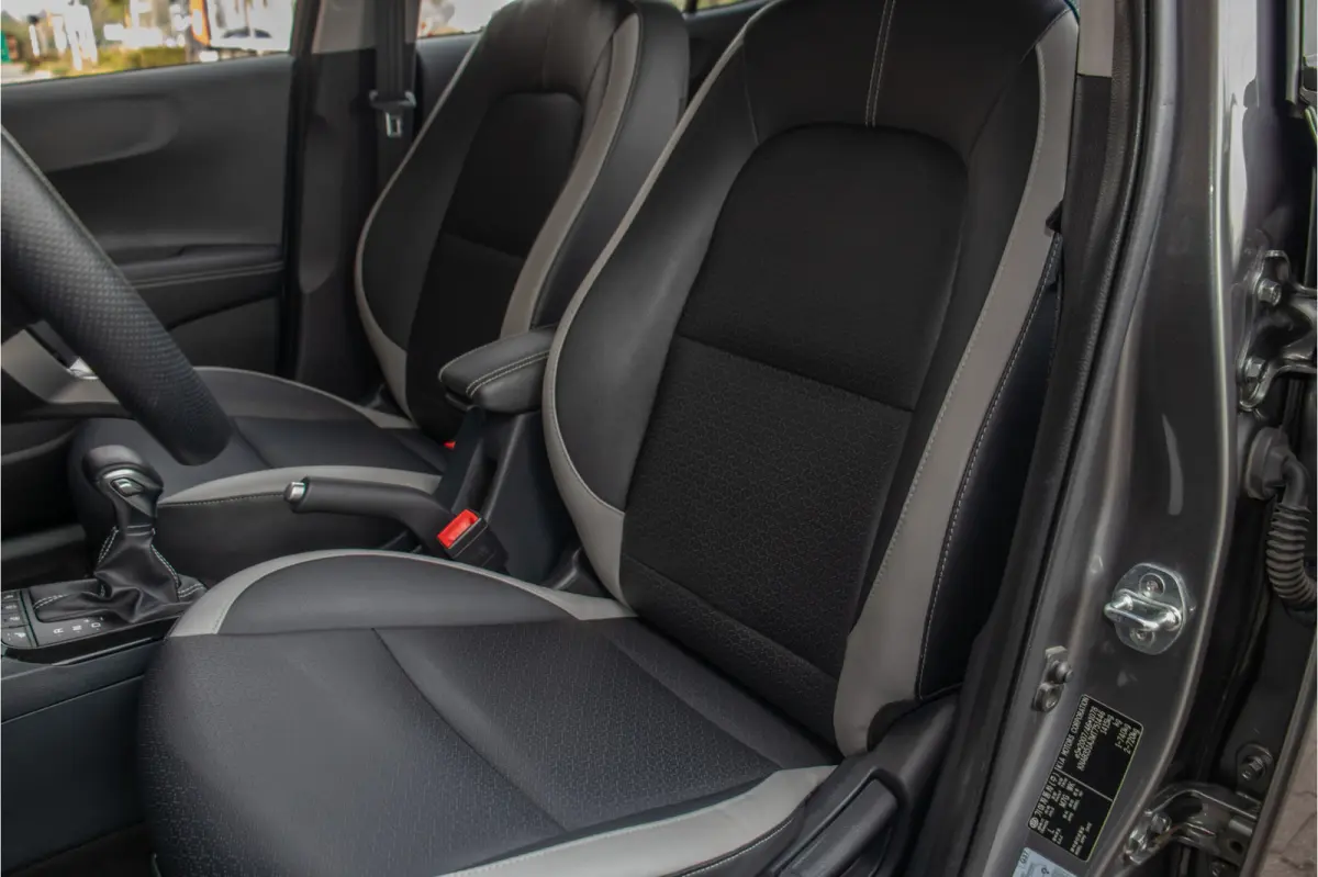 1.2 Automaat GT-Line 5-persoons, Dealer onderhouden, 4-cilinder, Leder, Carplay, Stoel & Stuurverwarming, Camera.