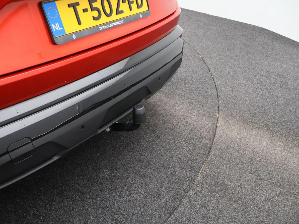 iconic E-Tech full hybrid 200 | Trekhaak | Voorruitverwarming | Adaptieve Cruise Control |