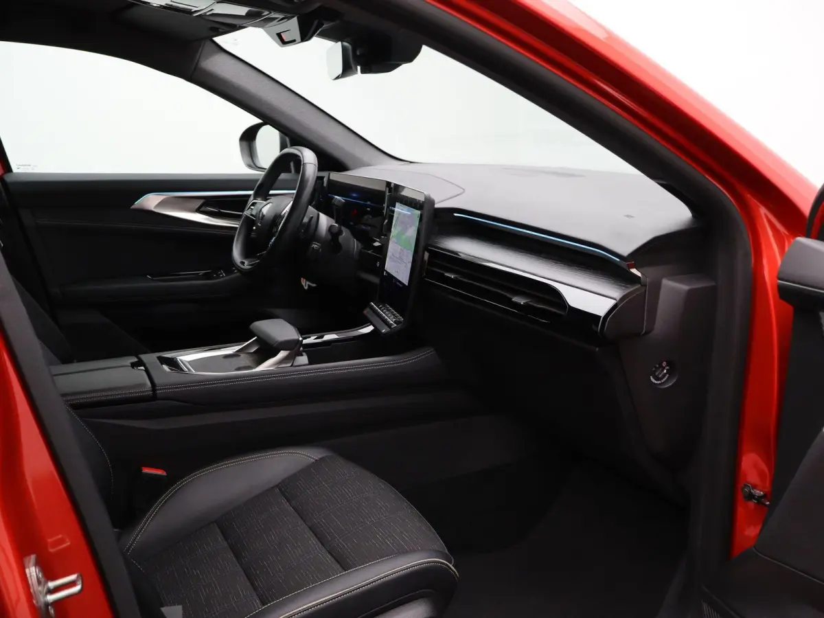 iconic E-Tech full hybrid 200 | Trekhaak | Voorruitverwarming | Adaptieve Cruise Control |