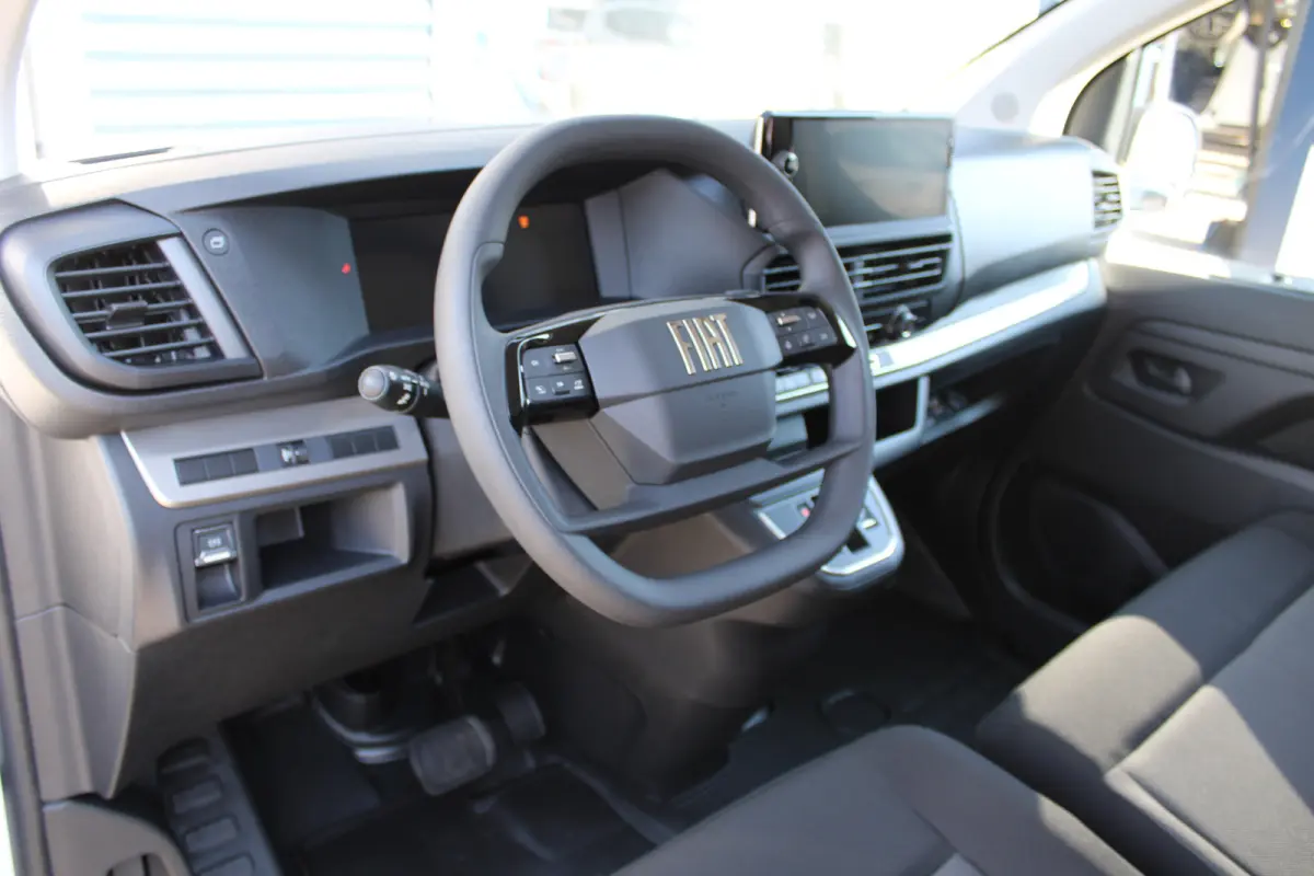 L3 75kWh | 8 JAAR GARANTIE | CAMERA | DRAADLOOS CARPLAY | BETIMMERING | LED | 17" LM VELGEN | COMFORT WAND |