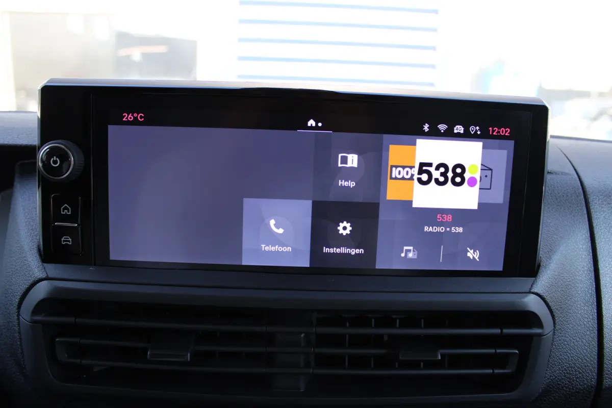 L3 75kWh | 8 JAAR GARANTIE | CAMERA | DRAADLOOS CARPLAY | BETIMMERING | LED | 17" LM VELGEN | COMFORT WAND |