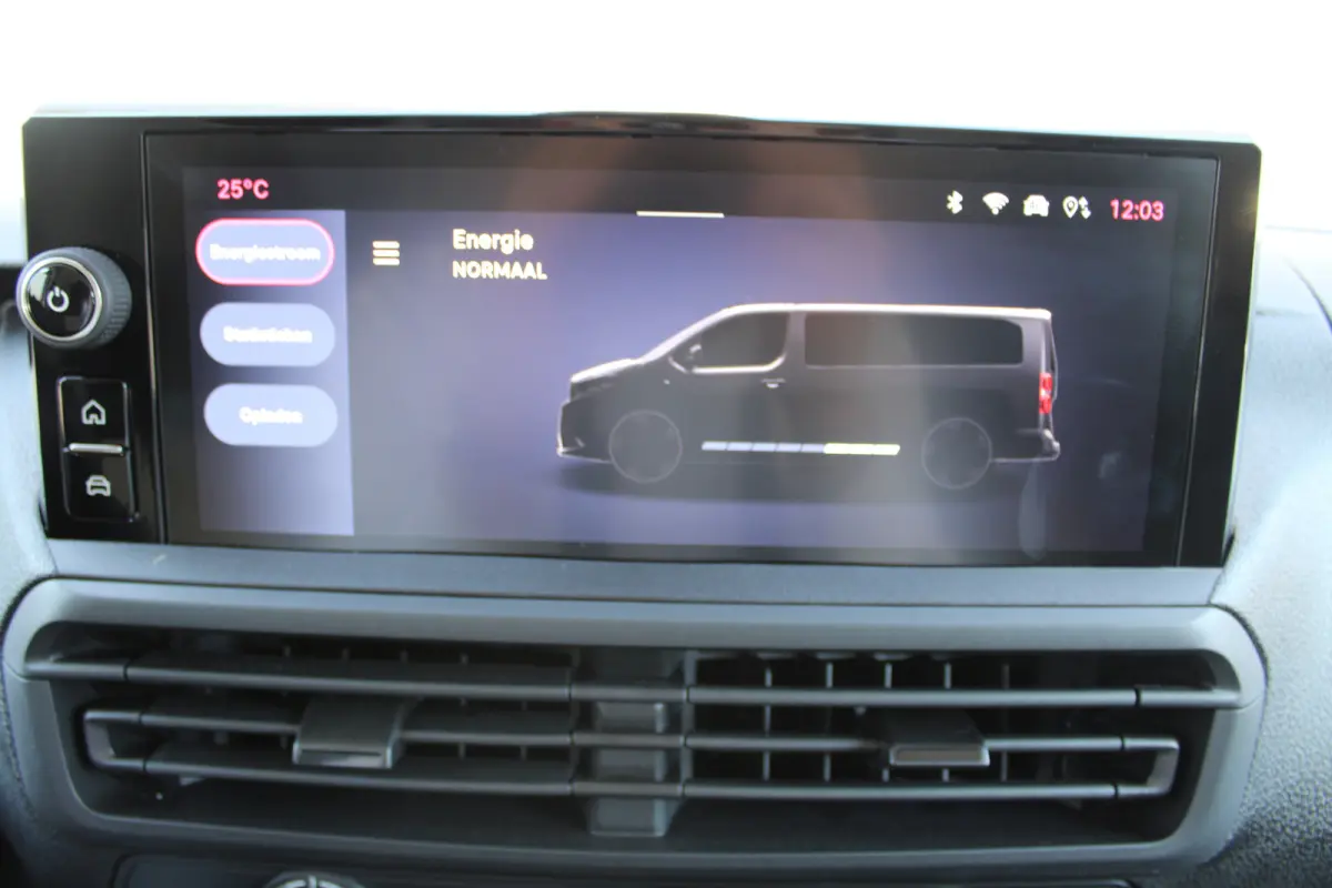 L3 75kWh | 8 JAAR GARANTIE | CAMERA | DRAADLOOS CARPLAY | BETIMMERING | LED | 17" LM VELGEN | COMFORT WAND |