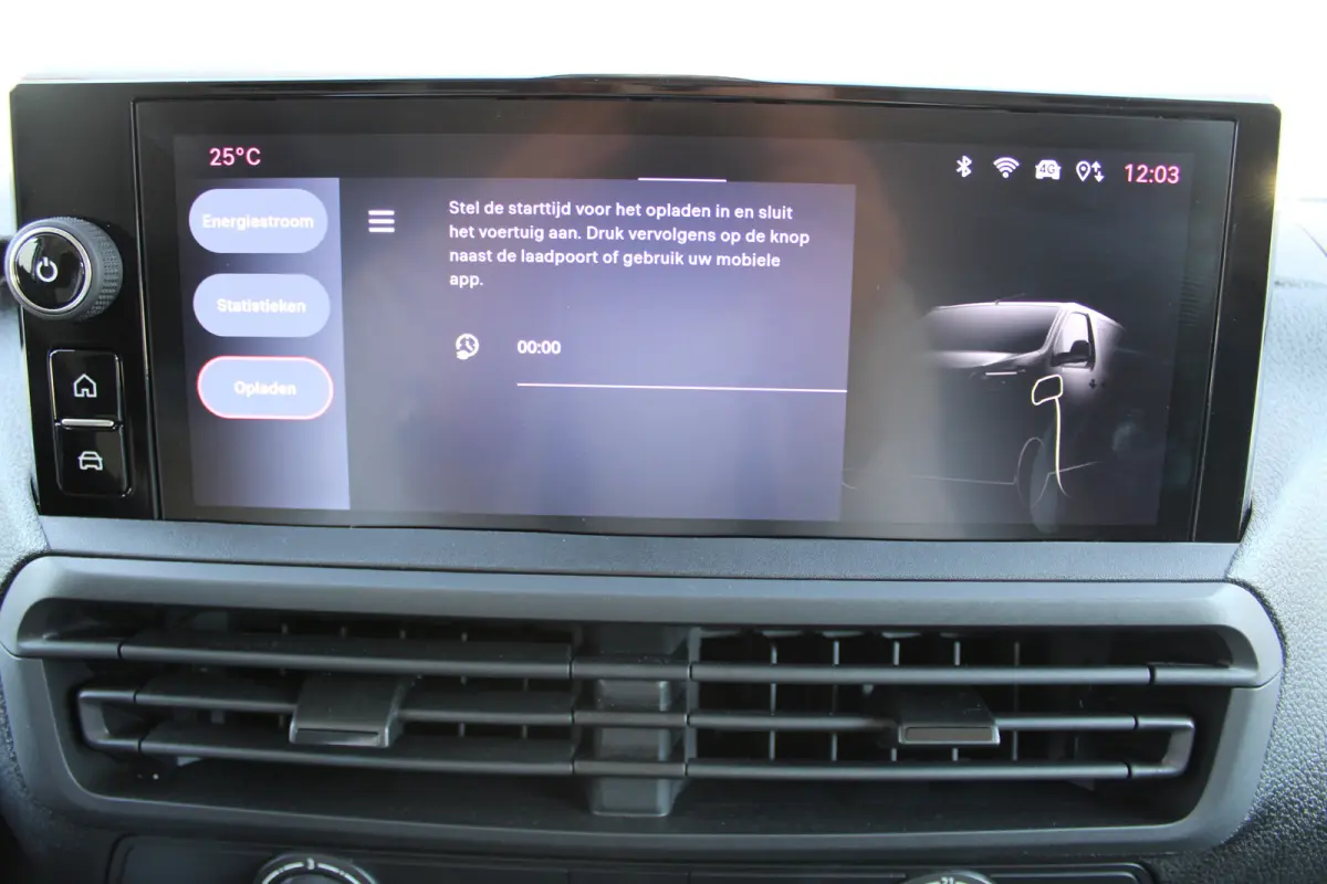 L3 75kWh | 8 JAAR GARANTIE | CAMERA | DRAADLOOS CARPLAY | BETIMMERING | LED | 17" LM VELGEN | COMFORT WAND |