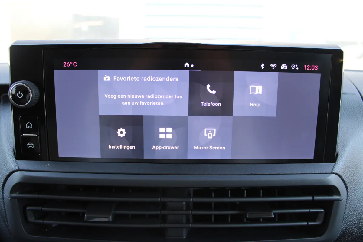 L3 75kWh | 8 JAAR GARANTIE | CAMERA | DRAADLOOS CARPLAY | BETIMMERING | LED | 17" LM VELGEN | COMFORT WAND |