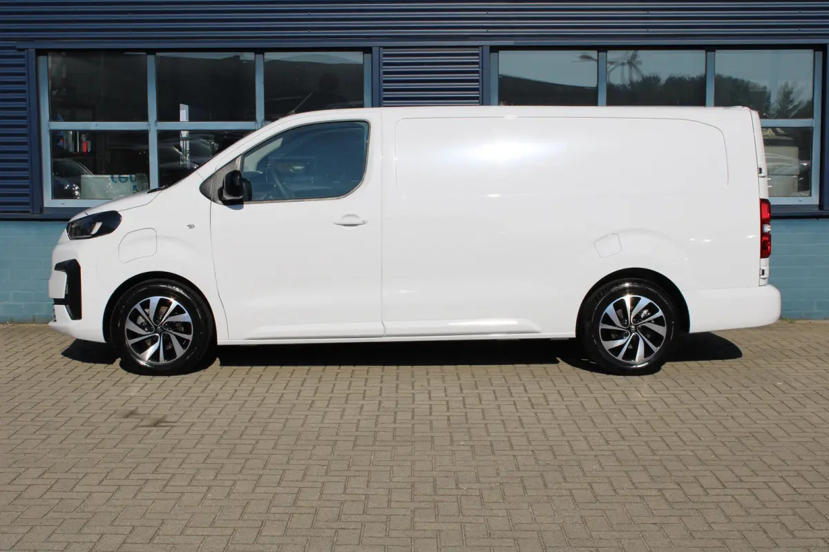 L3 75kWh | 8 JAAR GARANTIE | CAMERA | DRAADLOOS CARPLAY | BETIMMERING | LED | 17" LM VELGEN | COMFORT WAND |