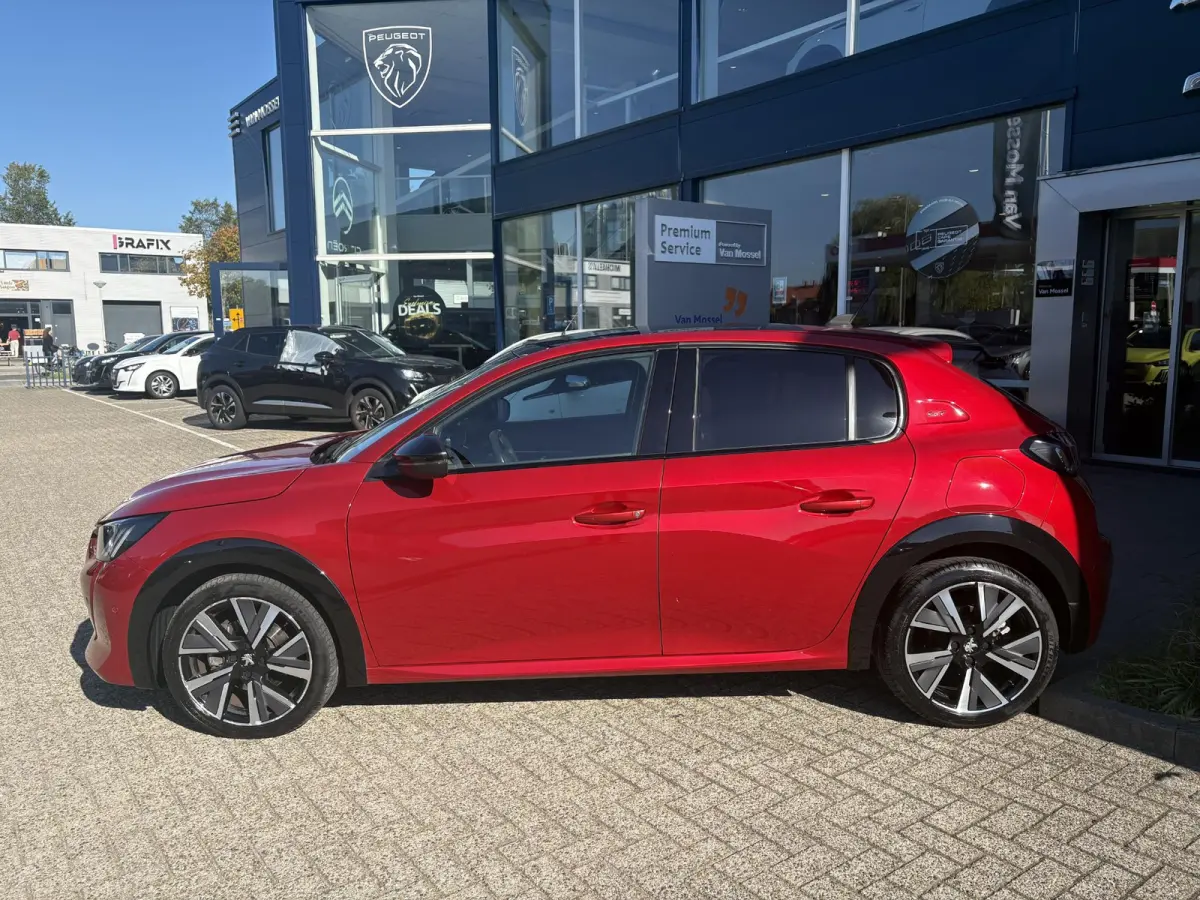 1.2 PureTech 100 GT | Panoramadak | Navigatie | Camera | Unieke tellerstand!