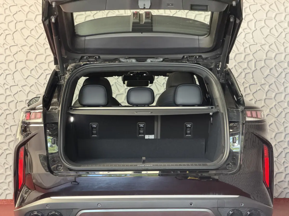 OMODA 9 PREMIUM AWD 538PK MASSAGE STOEL.VERW/KOELING | PHEV | 145 KM / | 538 PK | 4WD 4X4