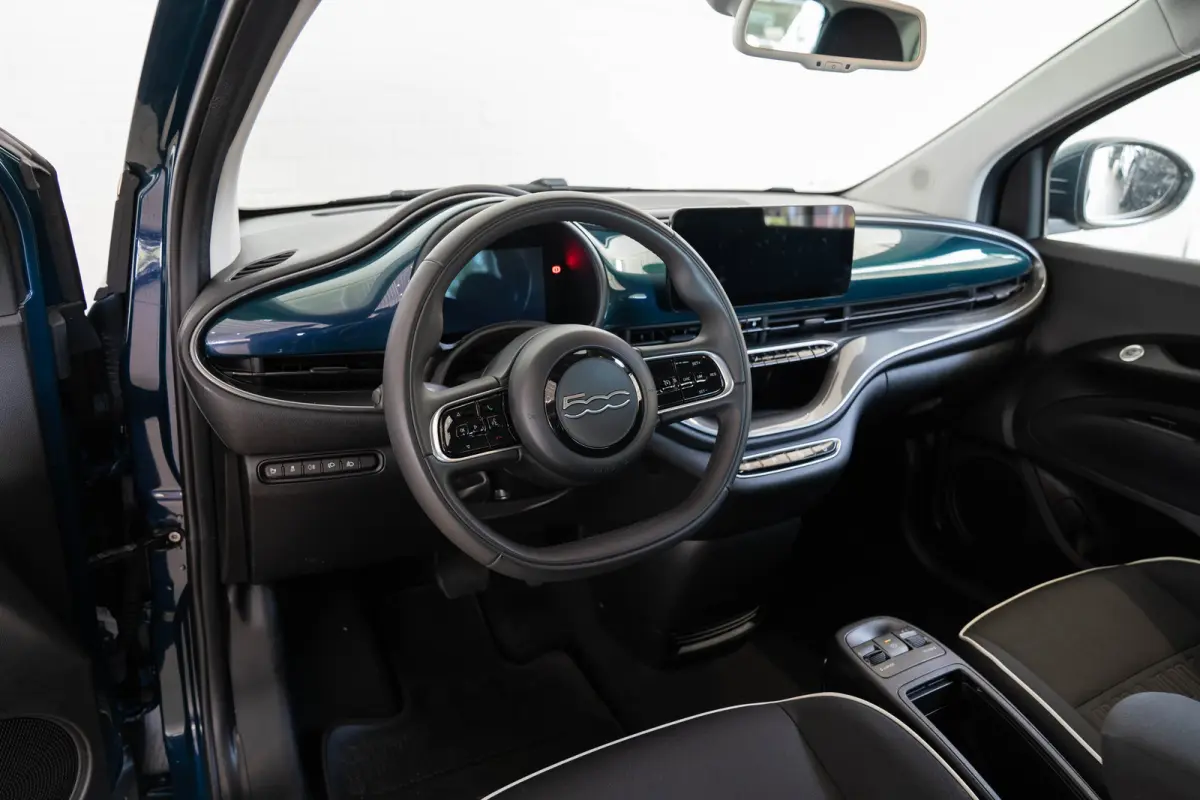Icon 42 kWh | SOH 94% | Camera | Stoelverwarming | Parkeersensoren | Apple Carplay & Android Auto | Climate Controle |