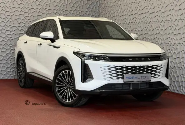 OMODA 9 PREMIUM AWD 538 PK | Stary White | Rood Leer LUXE PHEV SUV | 145 KM ELEKTRISCH | ONGEBRUIKTE NIEUWE AUTO 4WD 4X4