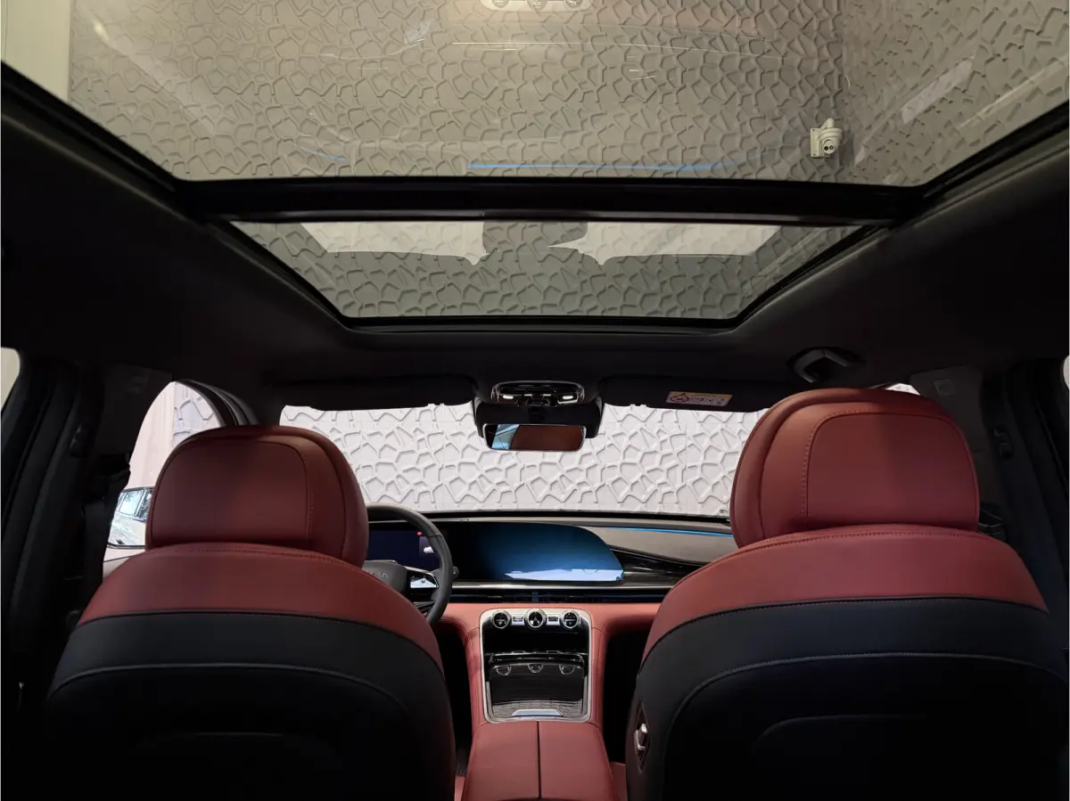 OMODA 9 PREMIUM AWD 538 PK | Stary White | Rood Leer LUXE PHEV SUV | 145 KM ELEKTRISCH | ONGEBRUIKTE NIEUWE AUTO 4WD 4X4