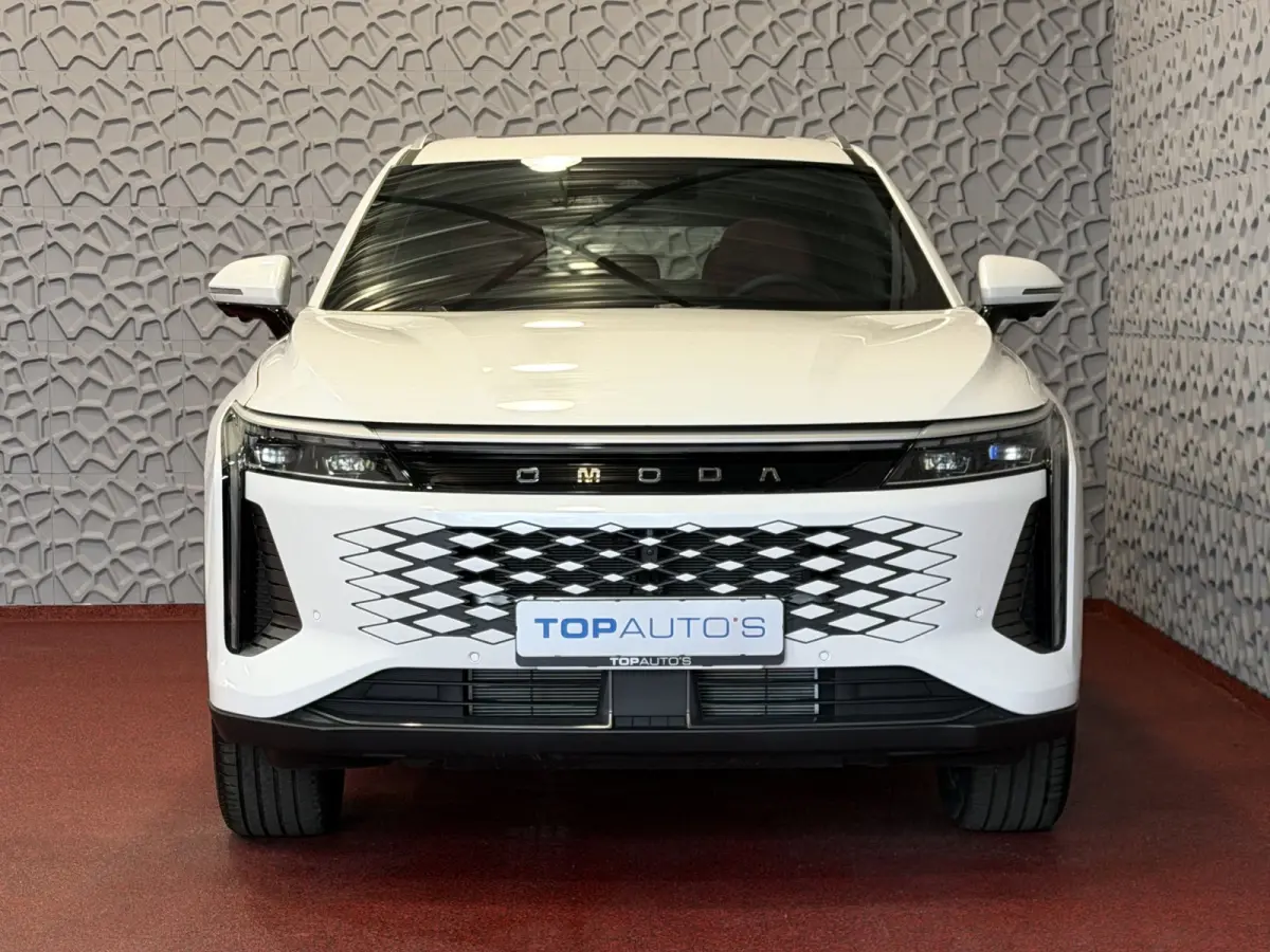 OMODA 9 PREMIUM AWD 538 PK | Stary White | Rood Leer LUXE PHEV SUV | 145 KM ELEKTRISCH | ONGEBRUIKTE NIEUWE AUTO 4WD 4X4