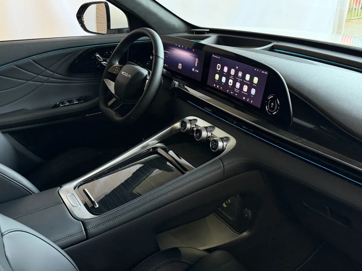 OMODA 9 PREMIUM AWD 538 PK | SONY DOLBY | Stary White | FULL OPTIONS PHEV SUV | 145 KM ELEKTRISCH | ONGEBRUIKTE NIEUWE AUTO 4WD 4X4