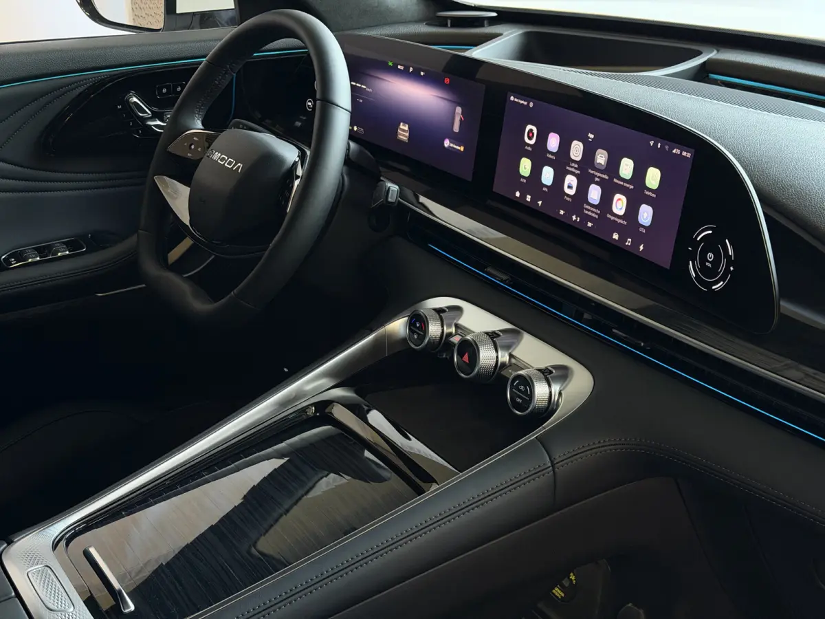 OMODA 9 PREMIUM AWD 538 PK | SONY DOLBY | Stary White | FULL OPTIONS PHEV SUV | 145 KM ELEKTRISCH | ONGEBRUIKTE NIEUWE AUTO 4WD 4X4