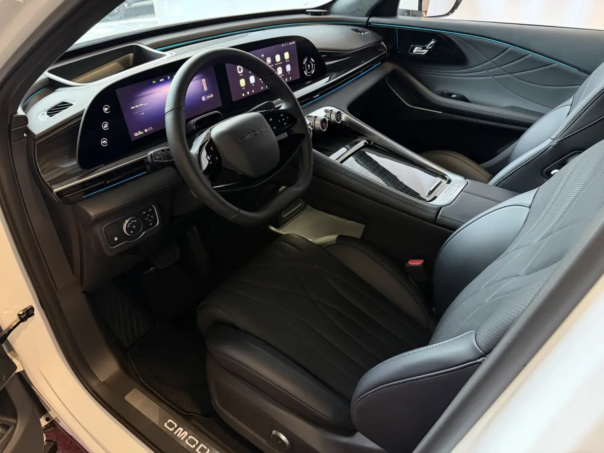 OMODA 9 PREMIUM AWD 538 PK | SONY DOLBY | Stary White | FULL OPTIONS PHEV SUV | 145 KM ELEKTRISCH | ONGEBRUIKTE NIEUWE AUTO 4WD 4X4