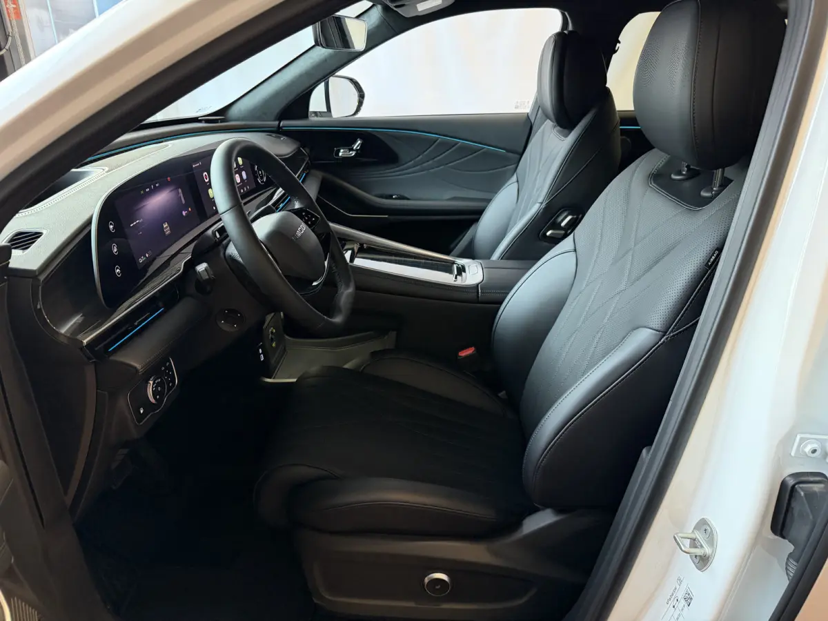 OMODA 9 PREMIUM AWD 538 PK | DIV.KLEUREN UIT VOORRAAD LEVERBAAR | Stary White | FULL OPTIONS PHEV SUV | 145 KM ELEKTRISCH | ONGEBRUIKTE NIEUWE AUTO 4WD 4X4