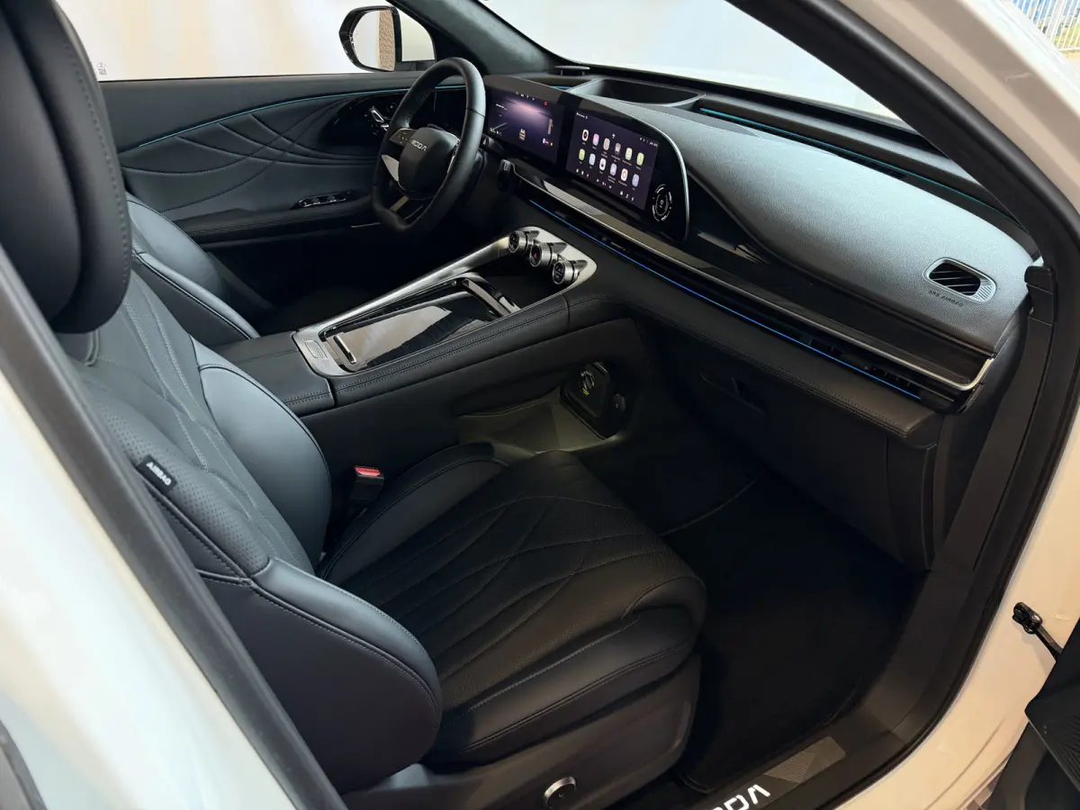 OMODA 9 PREMIUM AWD 538 PK | DIV.KLEUREN UIT VOORRAAD LEVERBAAR | Stary White | FULL OPTIONS PHEV SUV | 145 KM ELEKTRISCH | ONGEBRUIKTE NIEUWE AUTO 4WD 4X4