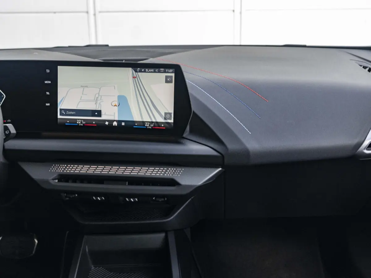 120 | M Sportpakket Pro | Comfort Access | Driving Assistant Plus | 18 inch | Panoramadak | Active Cruise Control