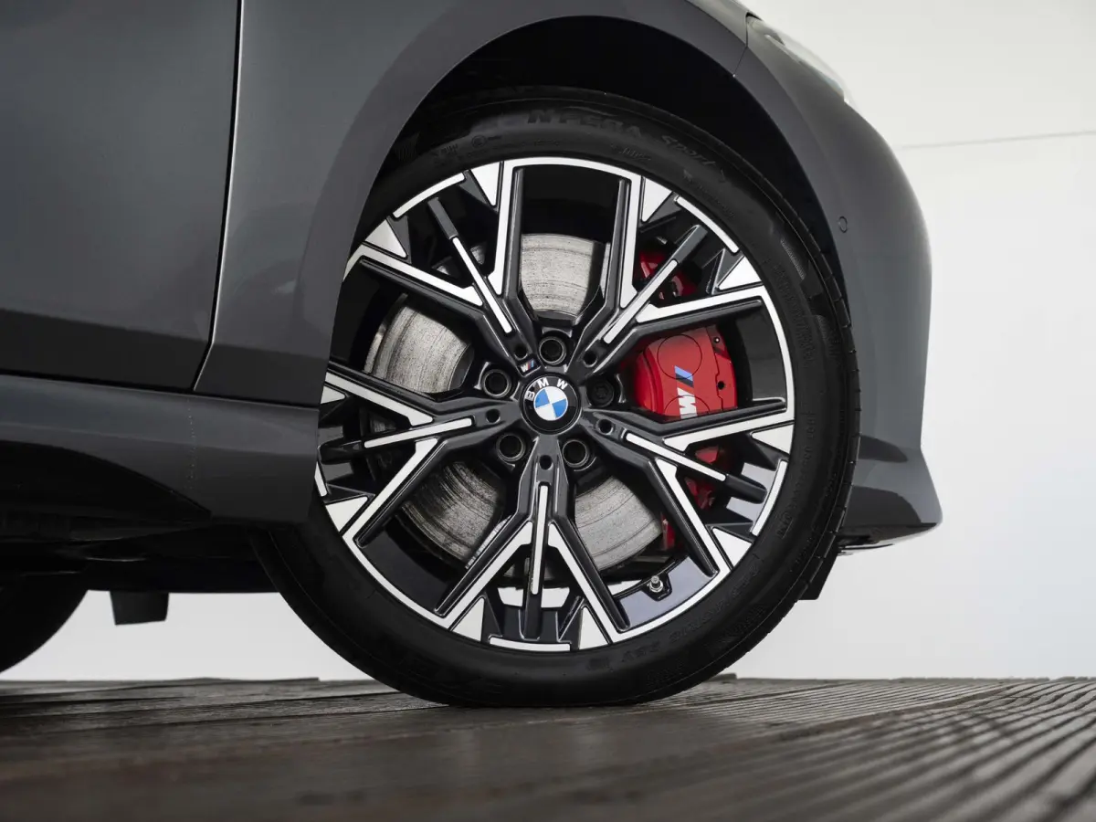 120 | M Sportpakket Pro | Comfort Access | Driving Assistant Plus | 18 inch | Panoramadak | Active Cruise Control