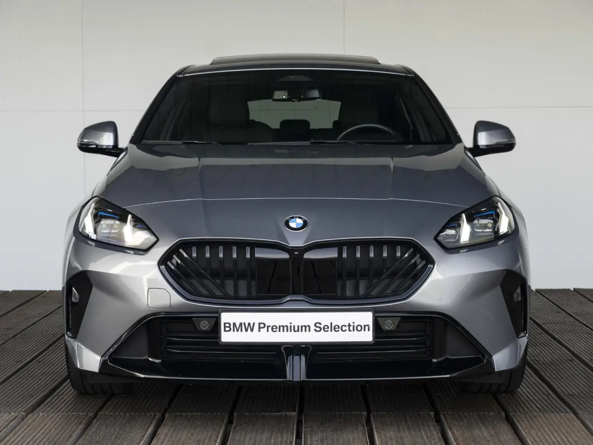 120 | M Sportpakket Pro | Comfort Access | Driving Assistant Plus | 18 inch | Panoramadak | Active Cruise Control