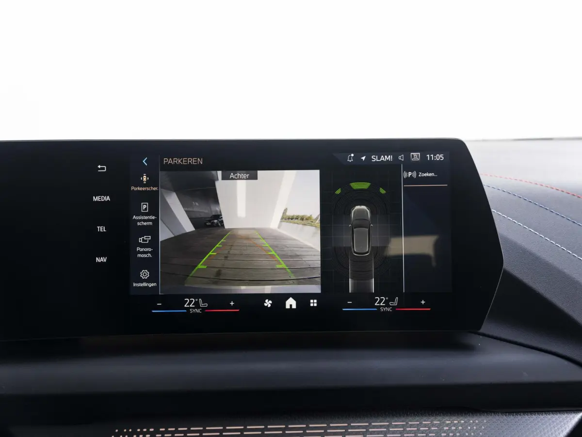 120 | M Sportpakket Pro | Comfort Access | Driving Assistant Plus | 18 inch | Panoramadak | Active Cruise Control
