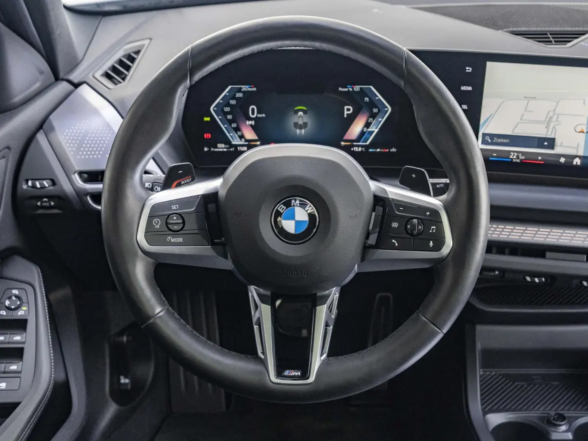 120 | M Sportpakket Pro | Comfort Access | Driving Assistant Plus | 18 inch | Panoramadak | Active Cruise Control
