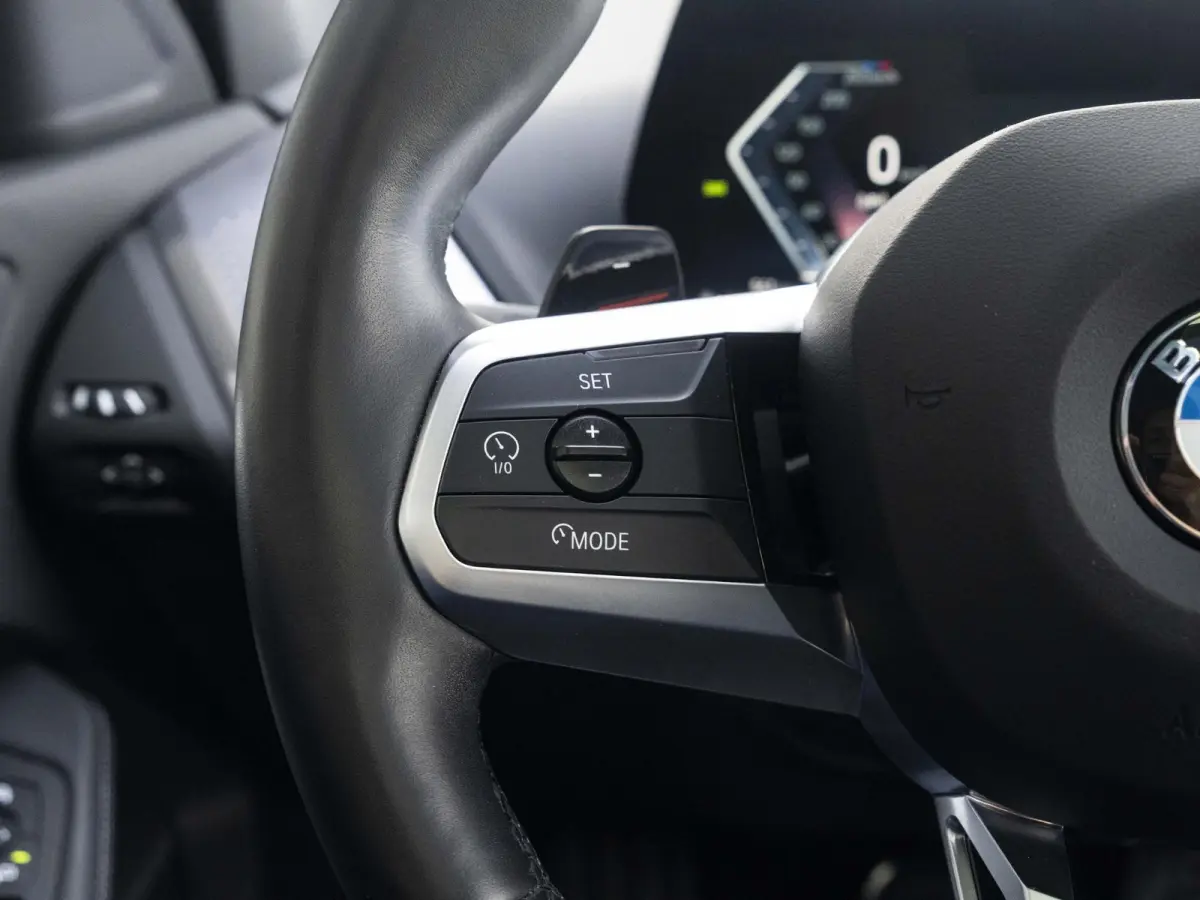 120 | M Sportpakket Pro | Comfort Access | Driving Assistant Plus | 18 inch | Panoramadak | Active Cruise Control