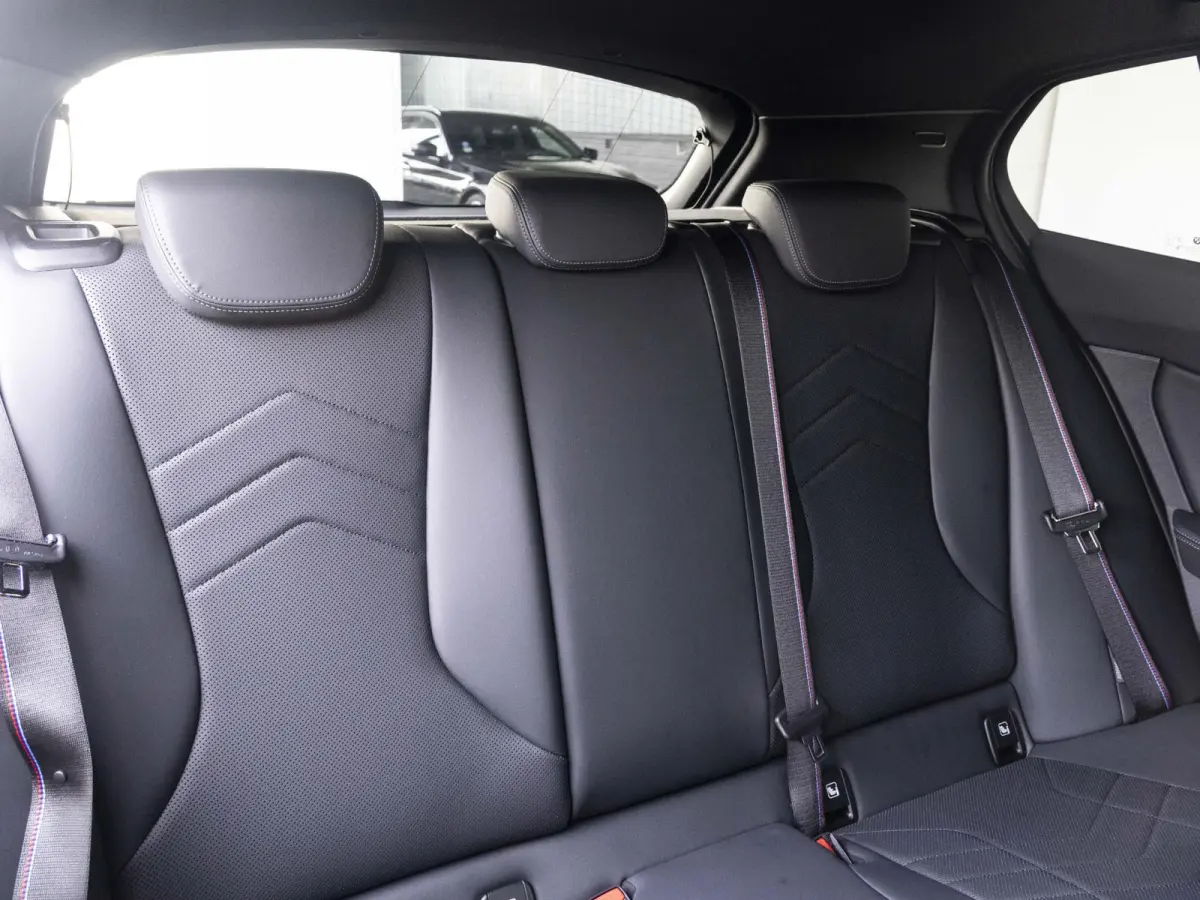 120 | M Sportpakket Pro | Comfort Access | Driving Assistant Plus | 18 inch | Panoramadak | Active Cruise Control