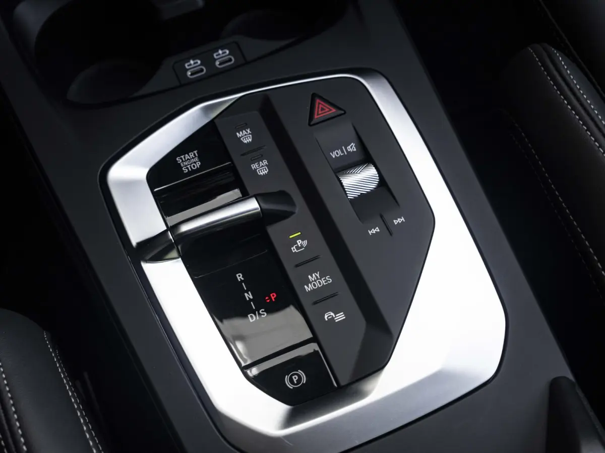 120 | M Sportpakket Pro | Comfort Access | Driving Assistant Plus | 18 inch | Panoramadak | Active Cruise Control