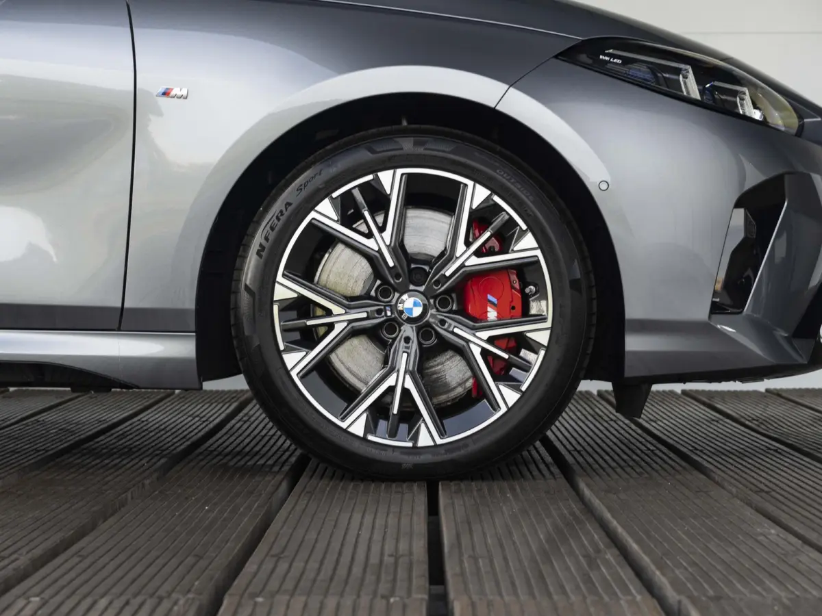 120 | M Sportpakket Pro | Comfort Access | Driving Assistant Plus | 18 inch | Panoramadak | Active Cruise Control