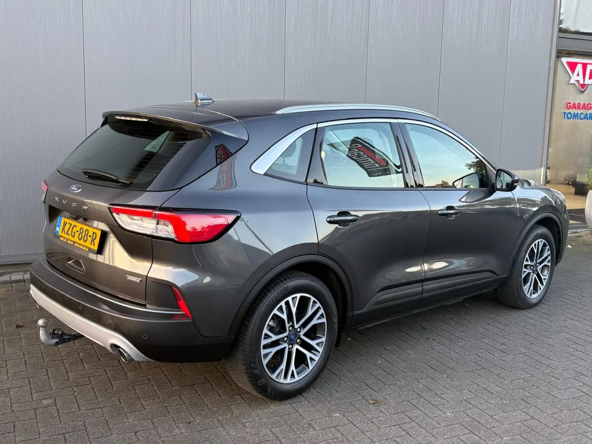 2.5 PHEV Titanium Elektr.-trekhaak/Navigatie/Camera/Carplay-Android-auto