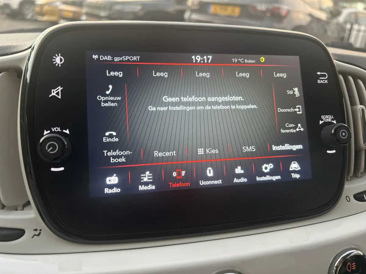 1.0 Hybrid Lounge | Airco | Apple Carplay/Android Auto | LMV 15"| Cruise Control |