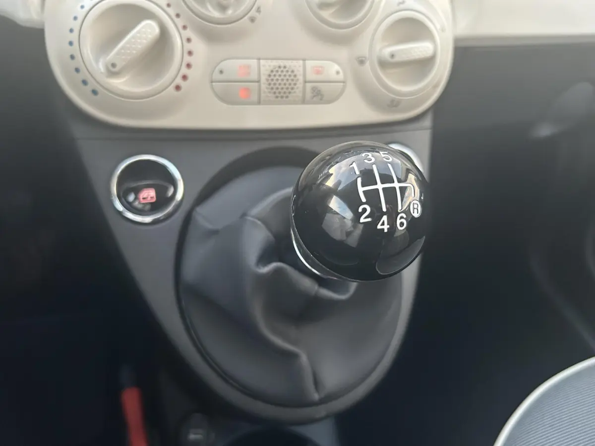 1.0 Hybrid Lounge | Airco | Apple Carplay/Android Auto | LMV 15"| Cruise Control |