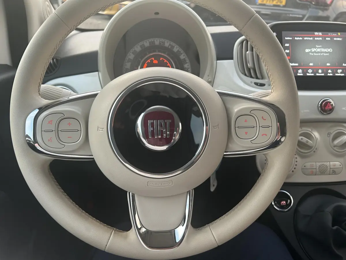 1.0 Hybrid Lounge | Airco | Apple Carplay/Android Auto | LMV 15"| Cruise Control |