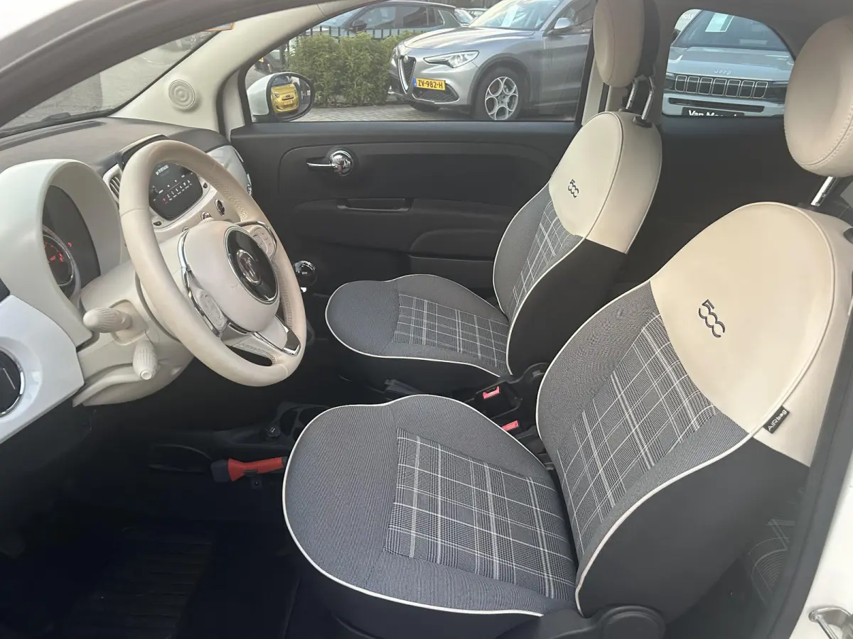 1.0 Hybrid Lounge | Airco | Apple Carplay/Android Auto | LMV 15"| Cruise Control |