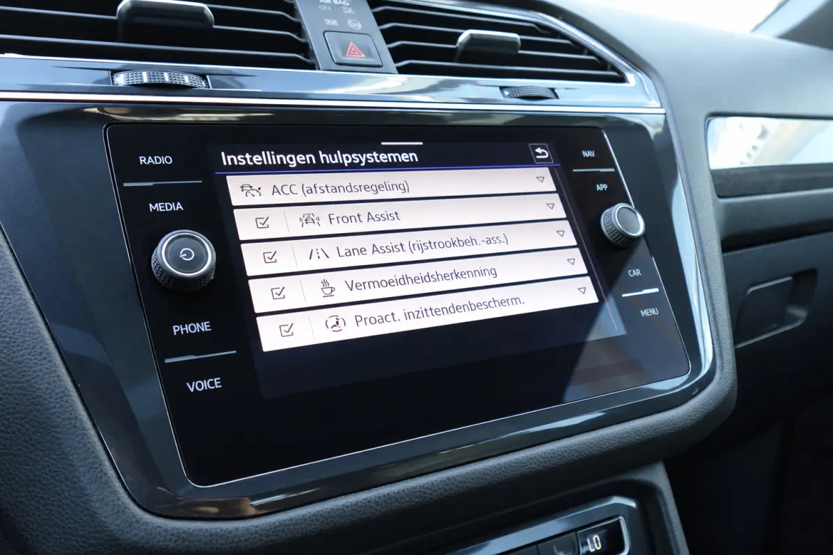 2.0 TDI 4Motion PANO KEYLESS VOL