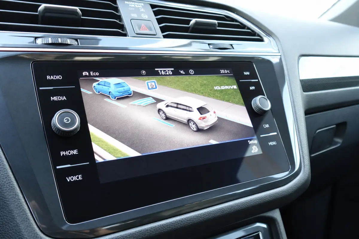 2.0 TDI 4Motion PANO KEYLESS VOL