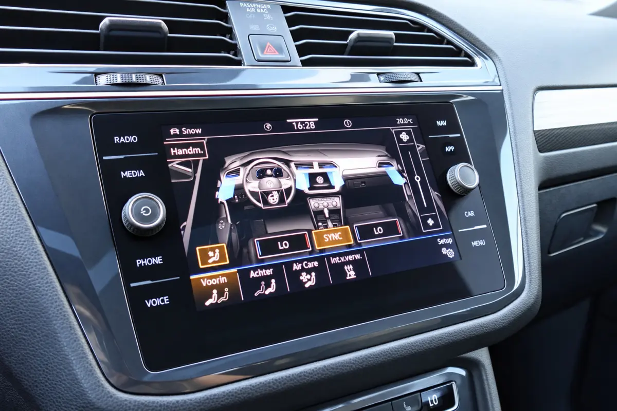 2.0 TDI 4Motion PANO KEYLESS VOL