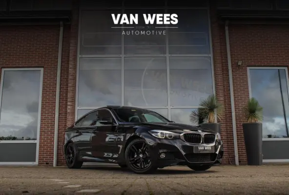 320i High Executive | M Sport | 2e eigenaar | Keyless entry | Panoramadak | HiFi audio | Cruise control | Navigatie Professional | LED | Stoelverwarming | PDC