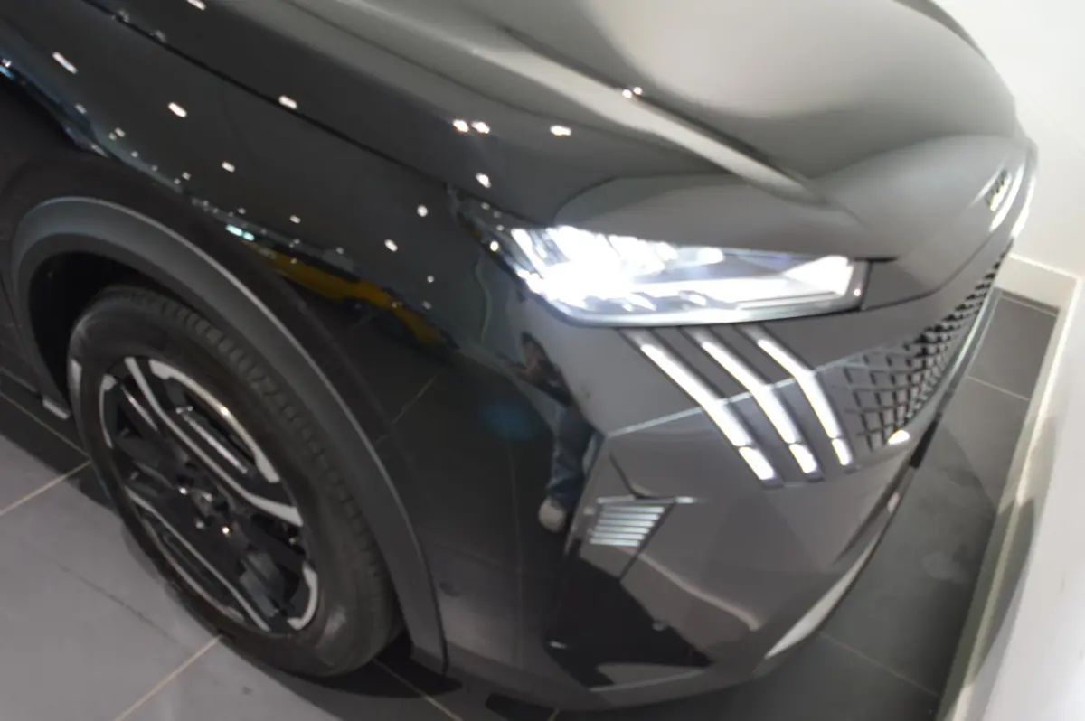 1.6 plug-in Hybrid 195 Allure STUURVERWARMING - AFNEEMBARE TREKHAAK - WEINIG KILOMETERS!