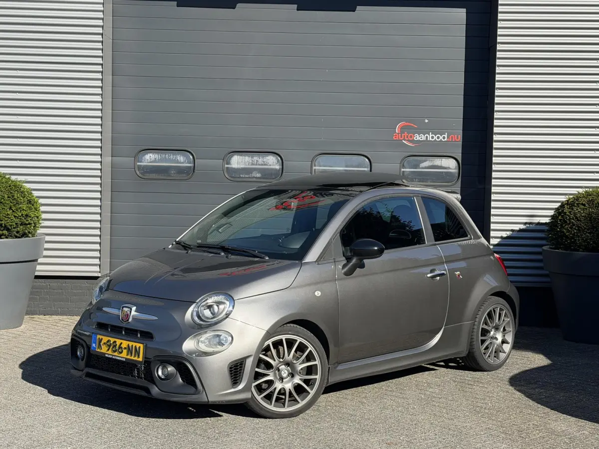 1.4 T-Jet Abarth Turismo | Panoramadak | Camera | Beats Audio | Navigatie | Sportstoelen |