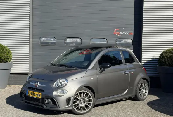 1.4 T-Jet Abarth Turismo | Panoramadak | Camera | Beats Audio | Navigatie | Sportstoelen |