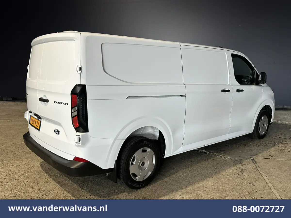 2.0 TDCI 136pk L2H1 Euro6 Airco | Camera | LED | Apple Carplay | Cruisecontrol Android Auto, Verwarmde voorruit, Parkeersensoren, Bijrijdersbank, 2740kg trekvermogen