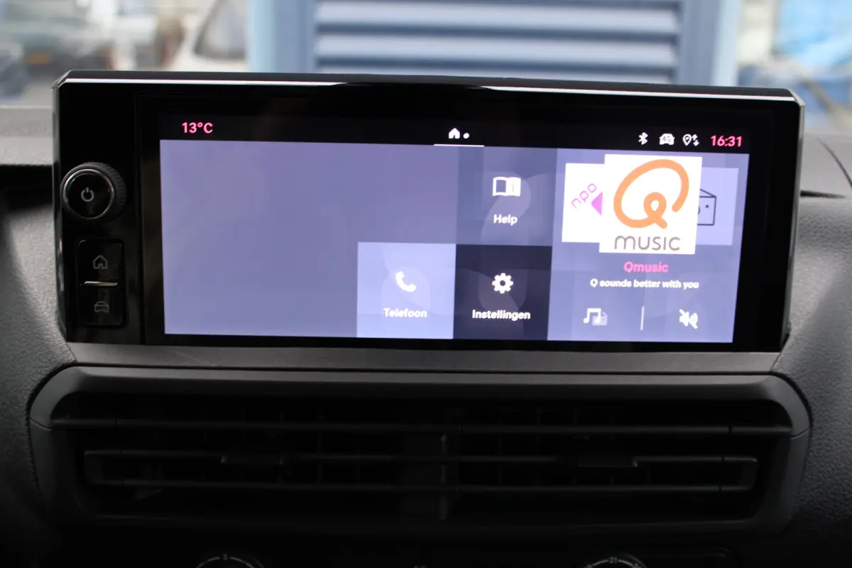L3 75 kWh SoH 95% | tot 8 jaar garantie | CAMERA | DRAADLOOS CARPLAY | BETIMMERING | LED | 17" LM VELGEN | COMFORT WAND |